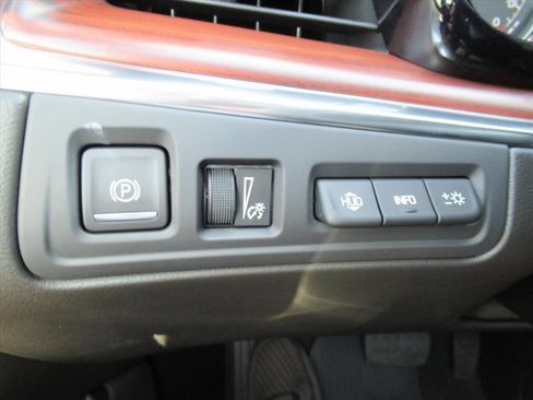 New 2026 Cadillac XT5 Premium Luxury w/ Driver Assist Package FWD image 20