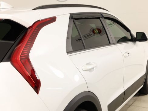 Used 2024 Kia Niro EX image 41