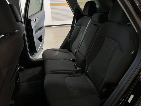 Used 2025 Kia Sportage LX FWD image 39