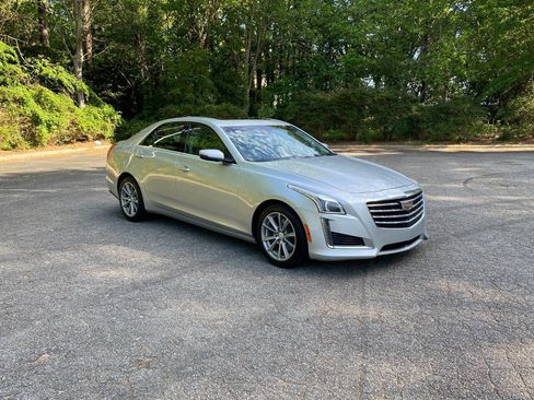 Used 2019 Cadillac CTS Luxury image 3