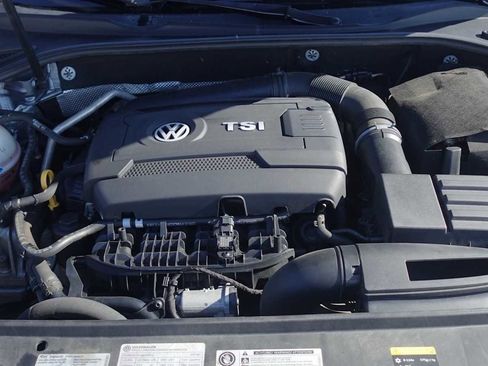 Used 2017 Volkswagen Passat 1.8T SE w/ SE Lighting Package image 16
