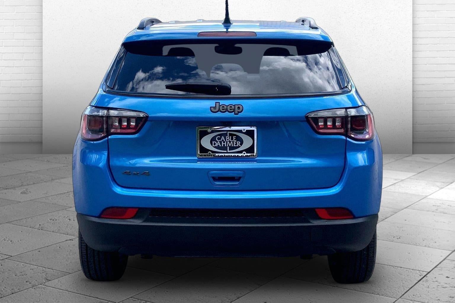 Used 2025 Jeep Compass Latitude w/ Altitude Special Edition AWD/4WD image 3