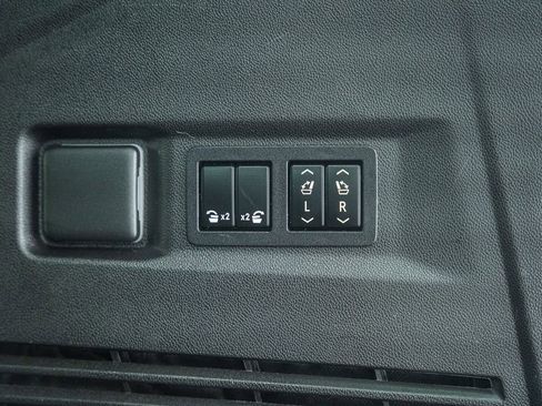 Used 2021 Chevrolet Tahoe Premier image 9