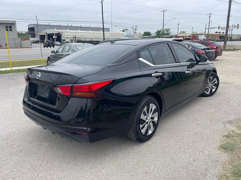 Used 2020 Nissan Altima 2.5 S image 3