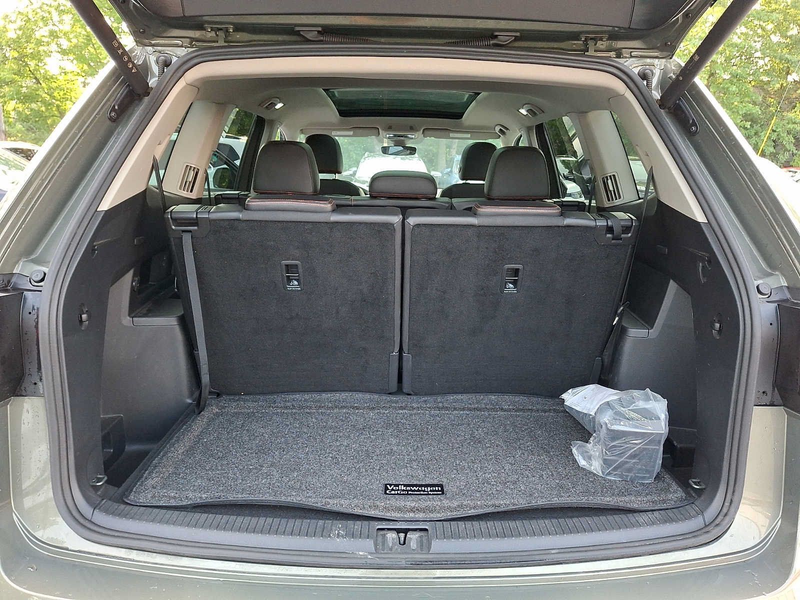 Certified 2024 Volkswagen Atlas Peak Edition SE AWD/4WD image 26