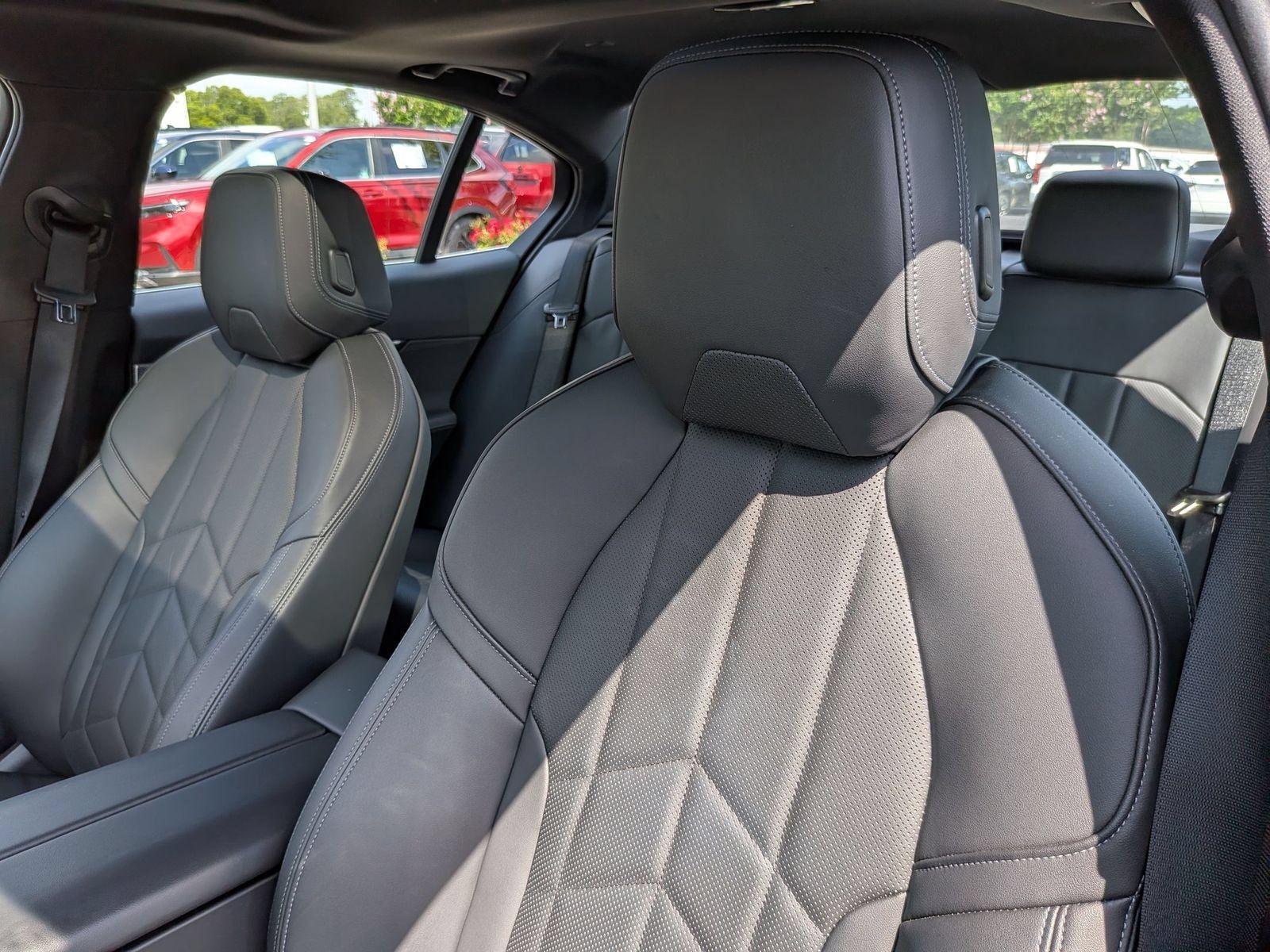 Used 2025 BMW i5 eDrive40i RWD image 15