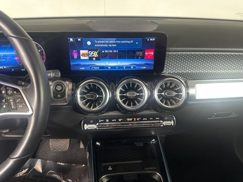 Certified 2025 Mercedes-Benz GLB 250 4MATIC image 30