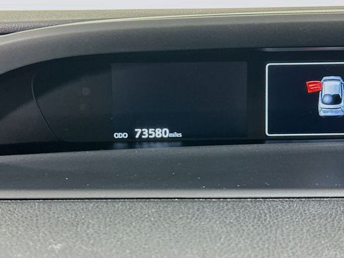 Used 2017 Toyota Prius Four FWD image 19
