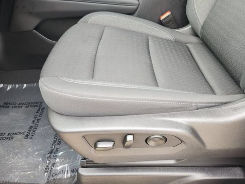 Used 2025 Chevrolet Suburban LS RWD image 25
