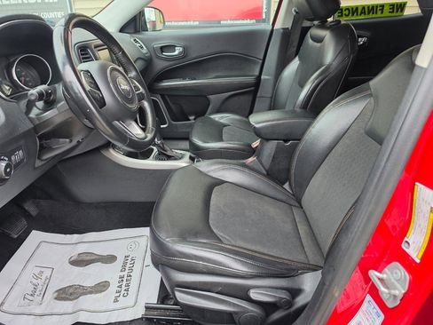 Used 2018 Jeep Compass Latitude image 12