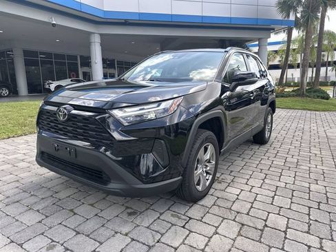 Used 2024 Toyota RAV4 XLE FWD image 21