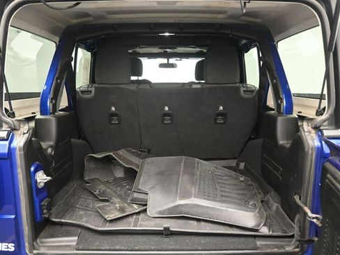 Used 2018 Jeep Wrangler Unlimited Sport AWD/4WD image 26
