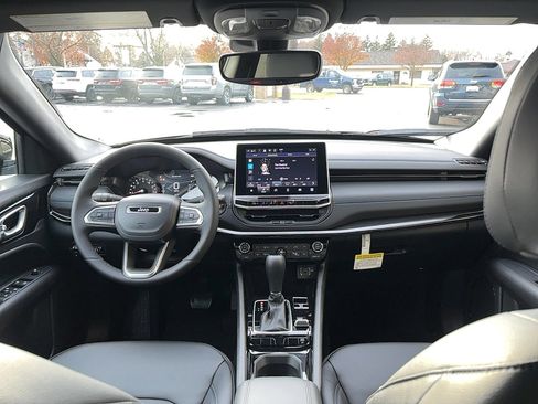 New 2026 Jeep Compass Limited image 9