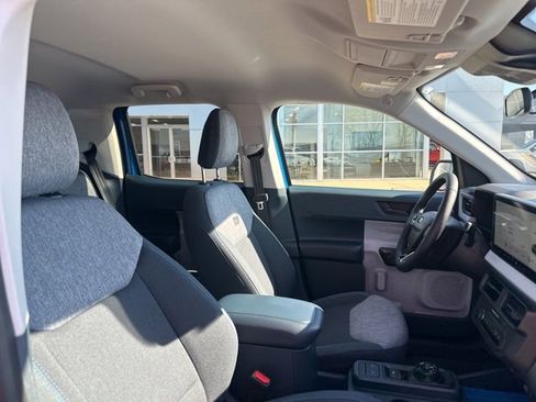 Certified 2025 Ford Maverick XLT w/ XLT Luxury Package image 7