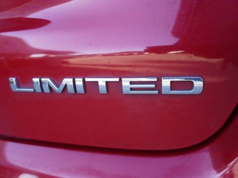 Used 2018 Jeep Compass Limited w/ Navigation Group image 32