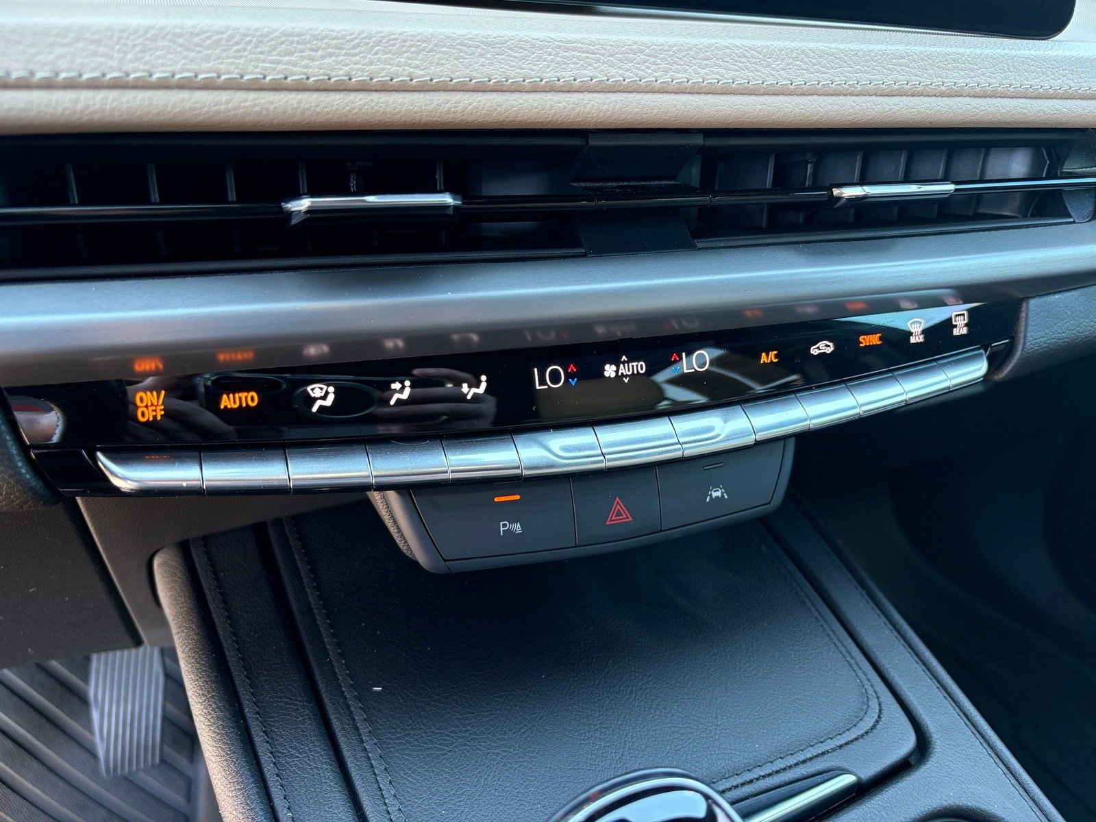 Used 2024 Cadillac XT4 Luxury FWD image 27