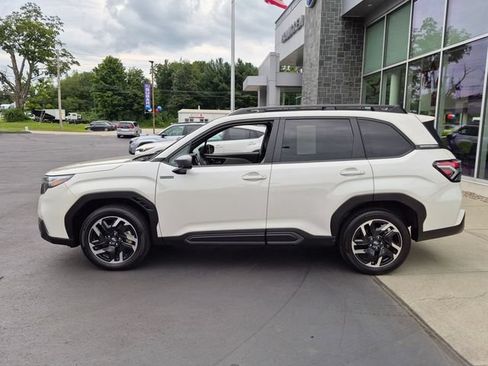 Used 2025 Subaru Forester Limited AWD/4WD image 6