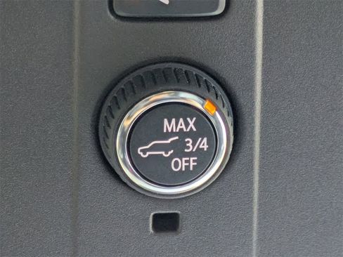 Used 2021 Chevrolet Tahoe LT image 14