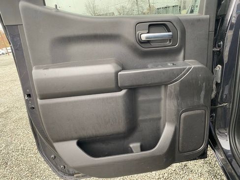 Used 2023 Chevrolet Silverado 1500 Custom image 16