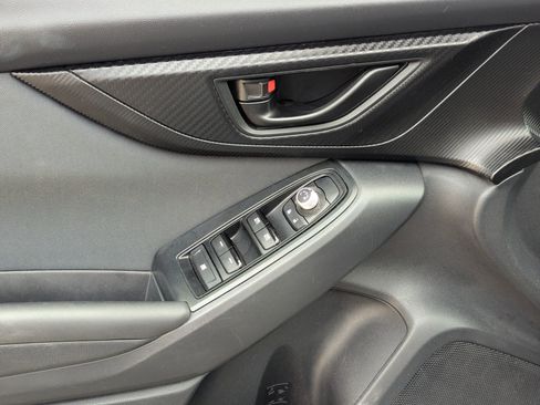 Used 2023 Subaru Crosstrek 2.0i Premium image 12