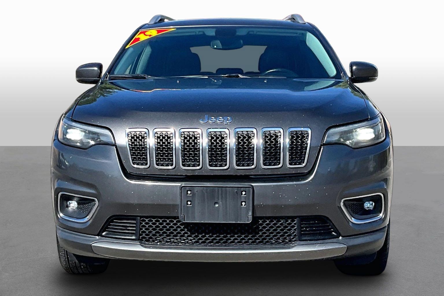Used 2019 Jeep Cherokee Limited w/ Luxury Group AWD/4WD image 3