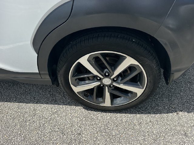 Certified 2021 Hyundai Kona Limited w/ Cargo Package FWD image 10