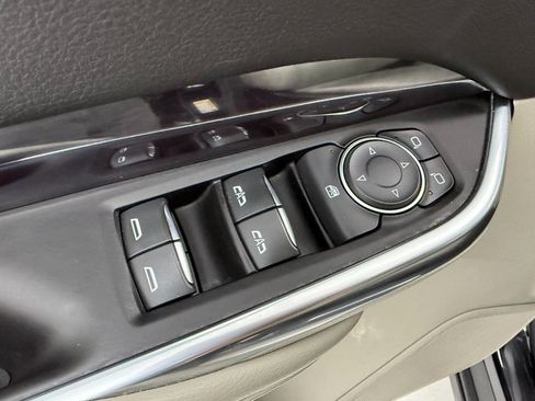 Used 2020 Cadillac XT4 Luxury image 28