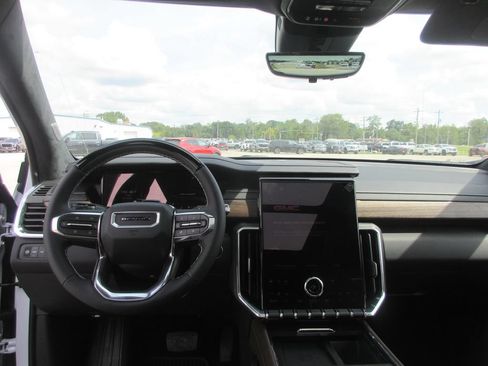 New 2027 GMC Acadia Denali Ultimate AWD/4WD image 16