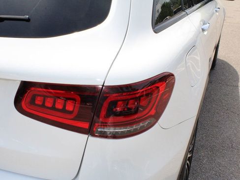 Used 2021 Mercedes-Benz GLC 300 image 11