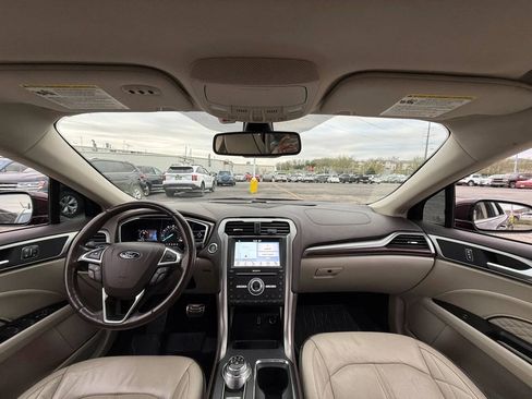 Used 2017 Ford Fusion Platinum FWD image 28