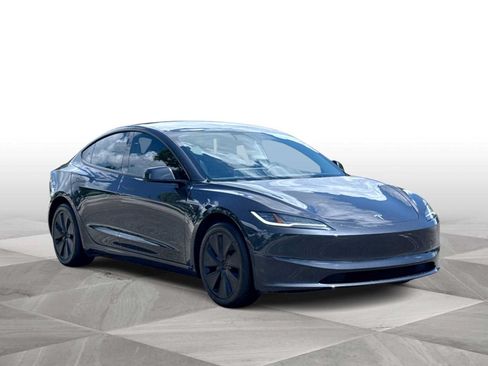Used 2024 Tesla Model 3 Standard Range RWD image 2