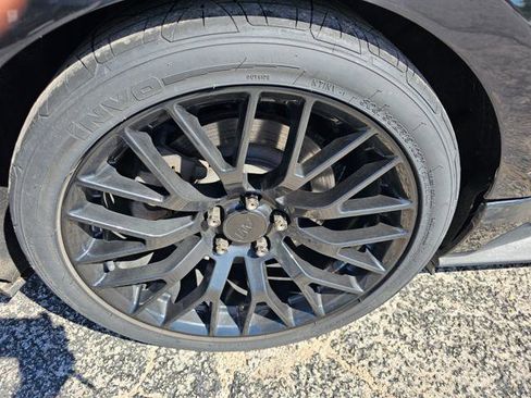 Used 2017 Ford Mustang GT w/ GT Performance Package image 24