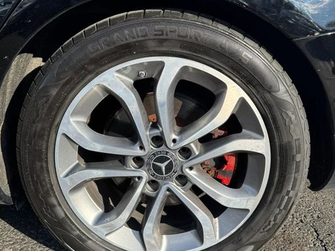 Used 2015 Mercedes-Benz C 300 4MATIC Sedan image 11