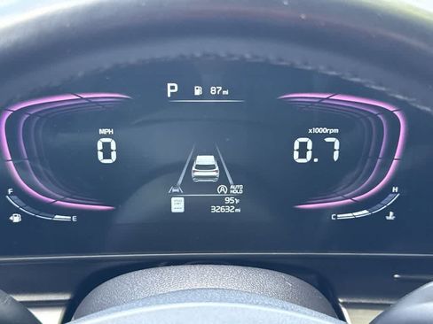 Certified 2025 Kia Sportage EX FWD image 16