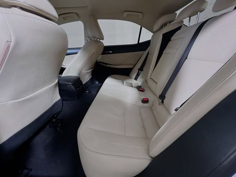 Used 2016 Lexus IS 200t image 29