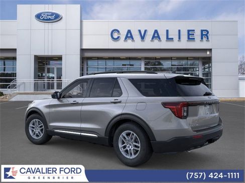 Used 2025 Ford Explorer Active image 4