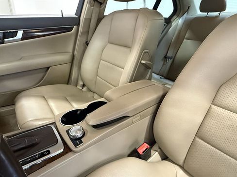 Used 2013 Mercedes-Benz C 250 Sedan image 26