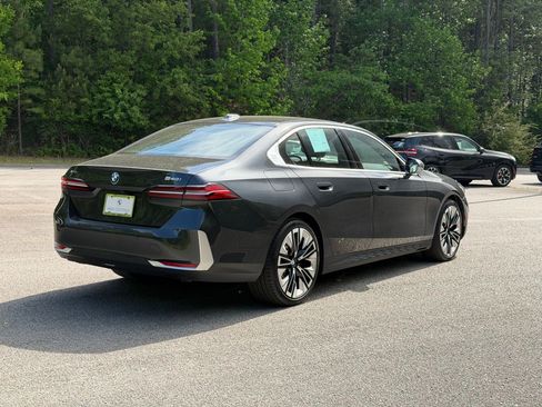 Certified 2026 BMW 540i xDrive AWD/4WD image 9