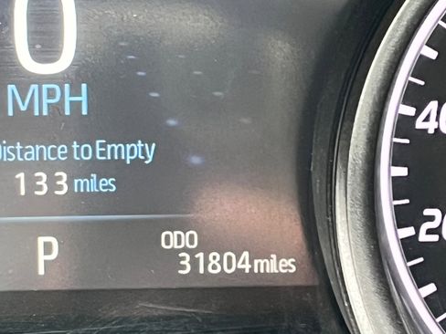 Certified 2023 Toyota Camry SE image 9