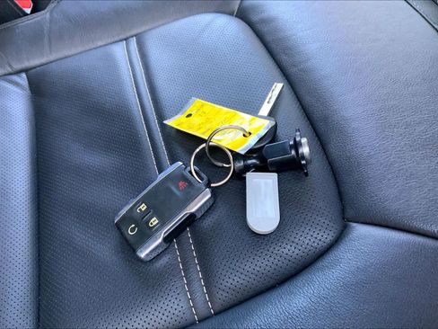 Used 2019 GMC Canyon Denali image 14