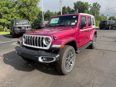 New 2026 Jeep Wrangler Unlimited Sahara w/ Whitecap Package AWD/4WD image 8