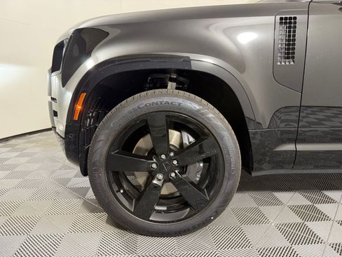 New 2026 Land Rover Defender 110 X-Dynamic SE AWD/4WD image 13