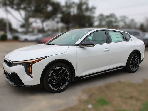 New 2026 Kia K4 GT-Line image 14