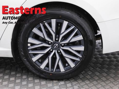 Used 2025 Nissan Altima 2.5 SV image 33