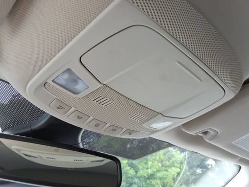 Used 2024 Ford Edge Titanium AWD/4WD image 33