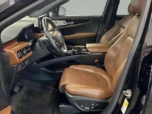 Used 2023 Lincoln Nautilus Reserve w/ Equipment Group 202A image 16