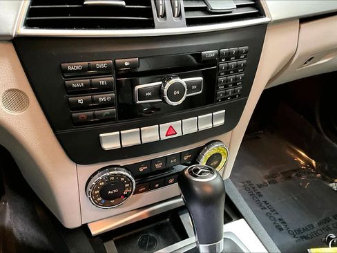 Used 2013 Mercedes-Benz C 250 Coupe image 33