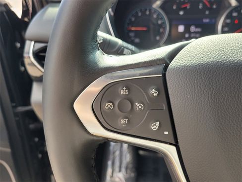 Used 2022 Chevrolet Traverse RS image 34