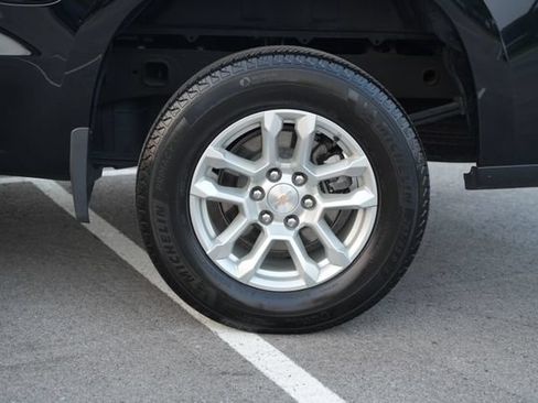 Used 2025 Chevrolet Silverado 1500 LT AWD/4WD image 47