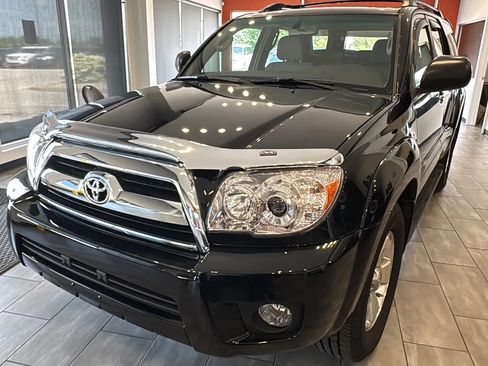 Used 2008 Toyota 4Runner SR5 RWD image 2